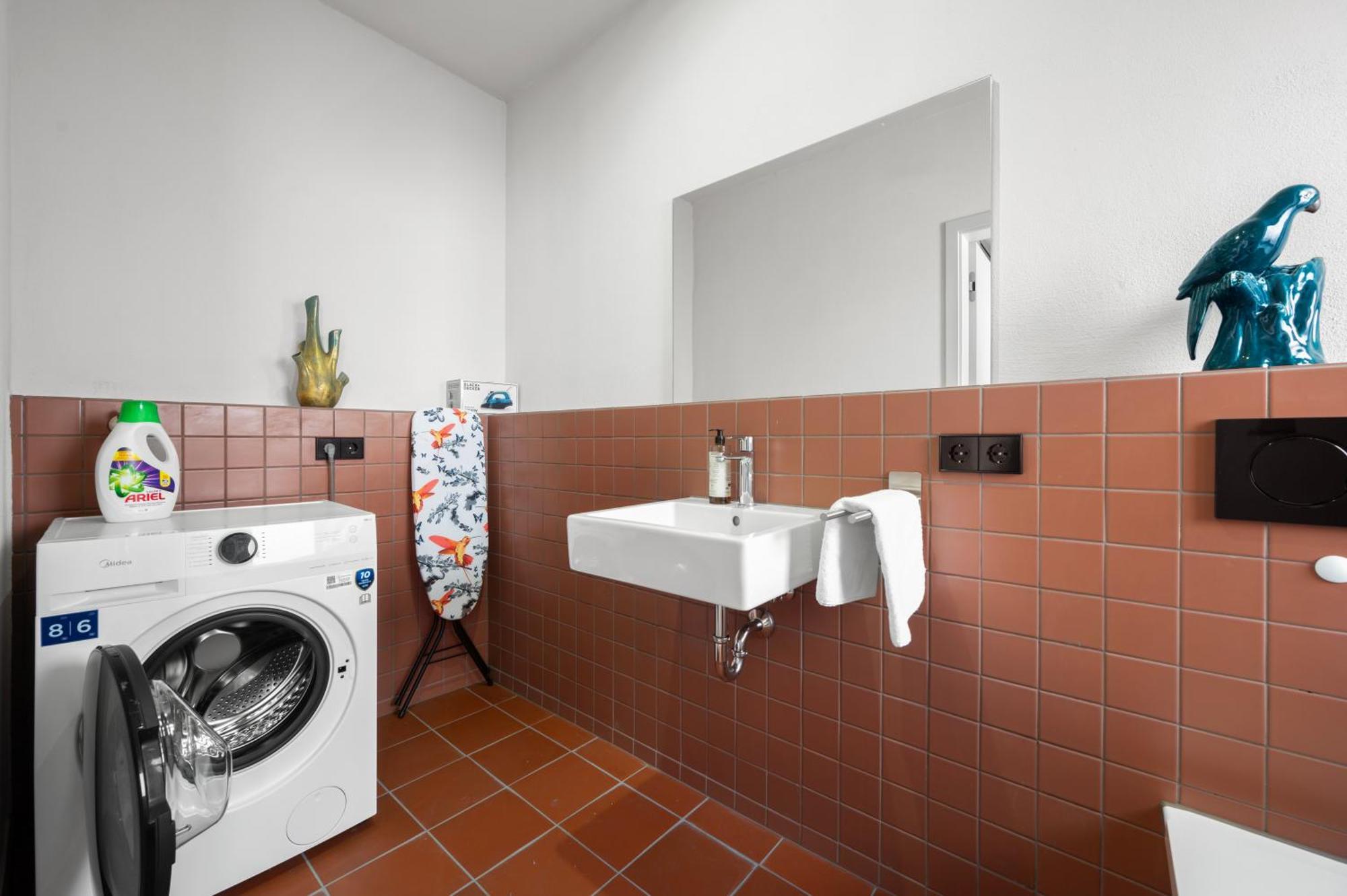 Lit Living - Luxury- Style Boutique Apartment